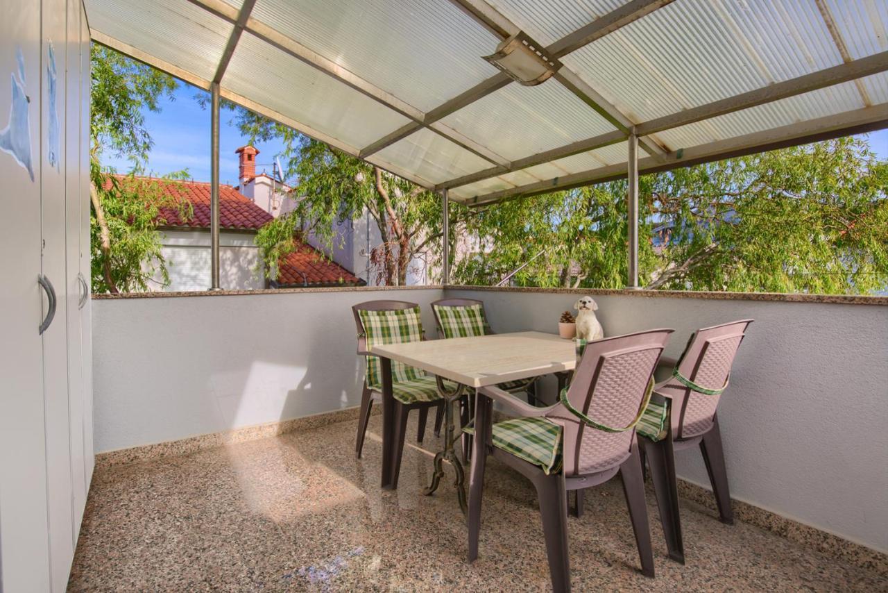 Apartamento Tomisha Pjescana Uvala Exterior foto